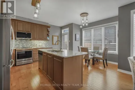 208 Serra Ridge Ottawa ON K4A 0V8