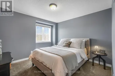 208 Serra Ridge Ottawa ON K4A 0V8