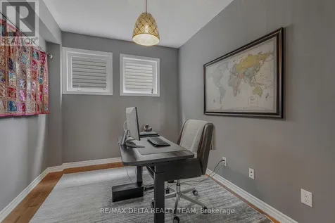 208 Serra Ridge Ottawa ON K4A 0V8