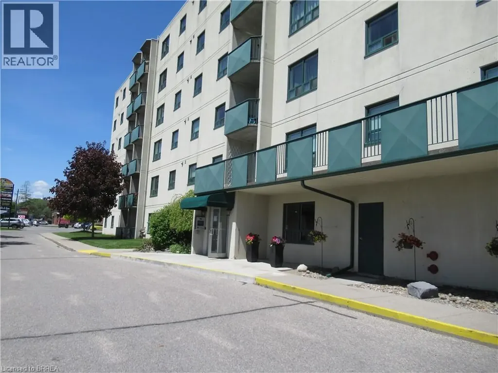 421 Fairview Drive Brantford ON N3R 7M3