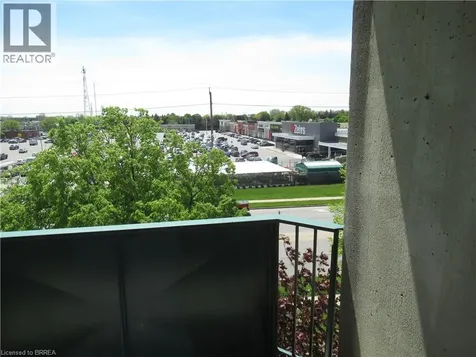 421 Fairview Drive Brantford ON N3R 7M3