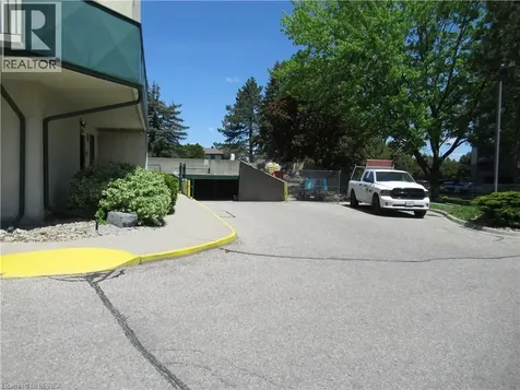 421 Fairview Drive Brantford ON N3R 7M3