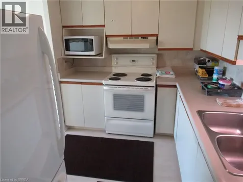 421 Fairview Drive Brantford ON N3R 7M3