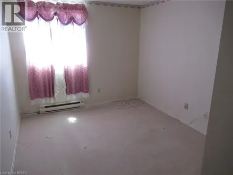 421 Fairview Drive Brantford ON N3R 7M3
