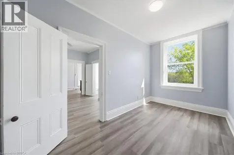 117 Grand River Street North Paris ON N3L 2M4