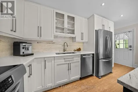 2207 Pleasantview Court Ottawa ON K4C 1H7