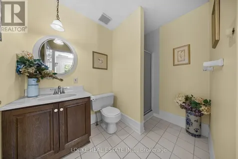 2207 Pleasantview Court Ottawa ON K4C 1H7