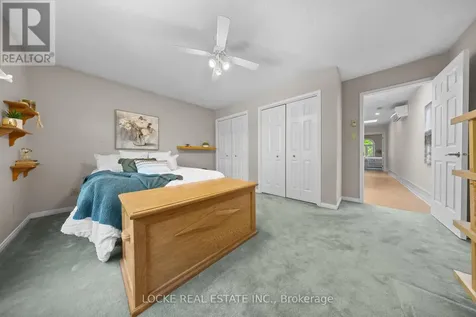 2207 Pleasantview Court Ottawa ON K4C 1H7