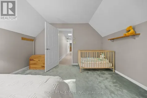 2207 Pleasantview Court Ottawa ON K4C 1H7
