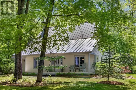 2207 Pleasantview Court Ottawa ON K4C 1H7