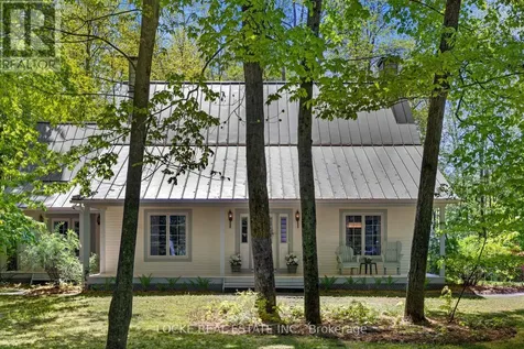2207 Pleasantview Court Ottawa ON K4C 1H7
