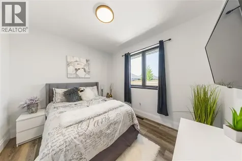 401 Rodriguez Drive Sarnia ON N7S 4M6