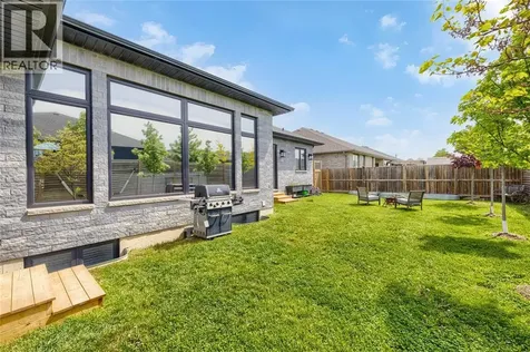 401 Rodriguez Drive Sarnia ON N7S 4M6