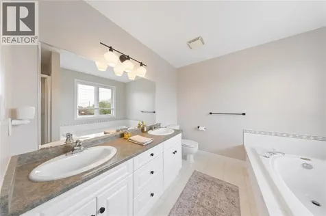 105 Augusta Boulevard Sarnia ON N7W 1C6