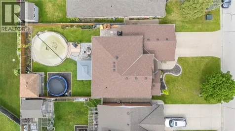 105 Augusta Boulevard Sarnia ON N7W 1C6