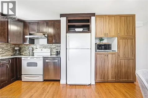 546 Mohawk Road East Hamilton ON L8V 2J6