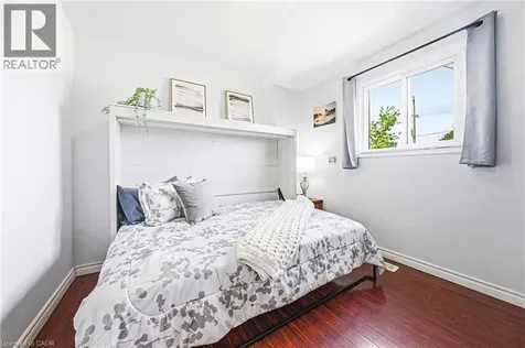 546 Mohawk Road East Hamilton ON L8V 2J6
