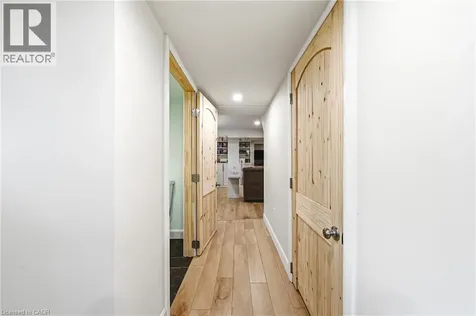 546 Mohawk Road East Hamilton ON L8V 2J6