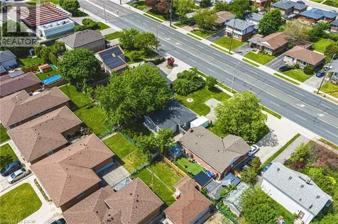 546 Mohawk Road East Hamilton ON L8V 2J6
