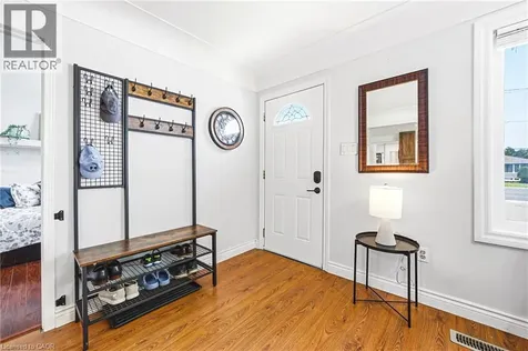 546 Mohawk Road East Hamilton ON L8V 2J6