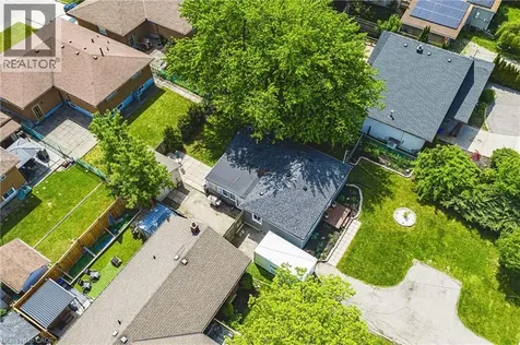 546 Mohawk Road East Hamilton ON L8V 2J6