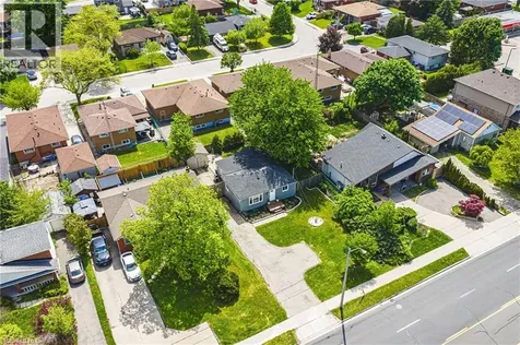 546 Mohawk Road East Hamilton ON L8V 2J6