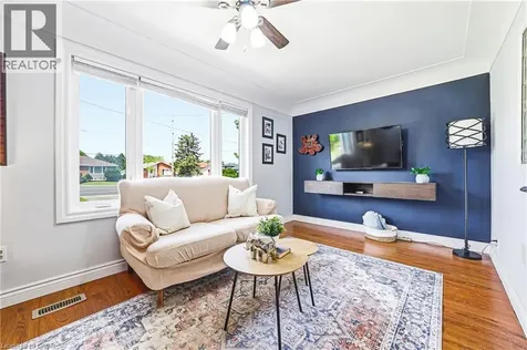 546 Mohawk Road East Hamilton ON L8V 2J6