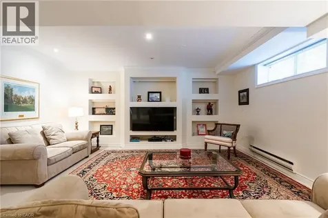 23 Chisholm Street Oakville ON L6K 3W2