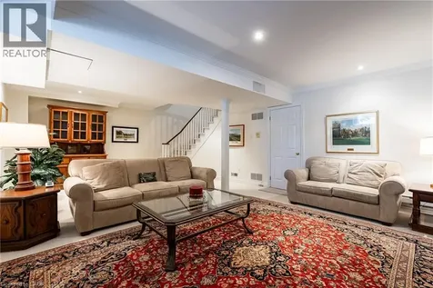 23 Chisholm Street Oakville ON L6K 3W2
