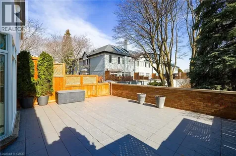 23 Chisholm Street Oakville ON L6K 3W2