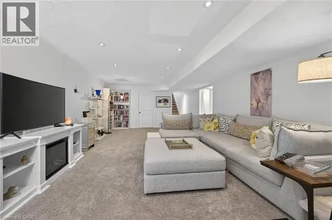 244 Dundas Street Paris ON N3L 0B4