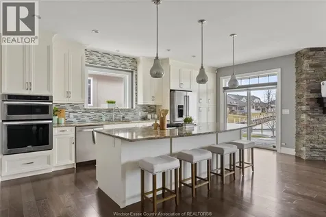 33 Montego Bay Crescent Kingsville ON N9Y 4E7