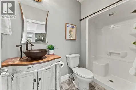 33 Montego Bay Crescent Kingsville ON N9Y 4E7