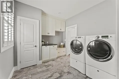 33 Montego Bay Crescent Kingsville ON N9Y 4E7