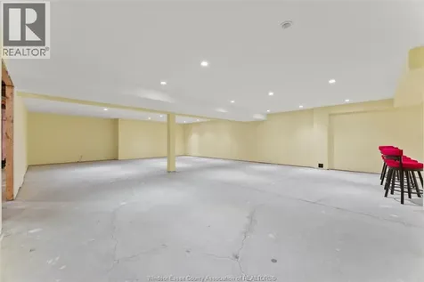 33 Montego Bay Crescent Kingsville ON N9Y 4E7