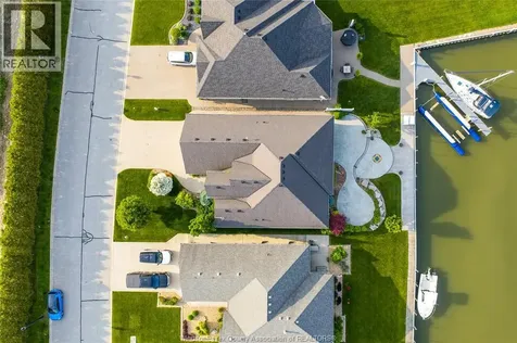 33 Montego Bay Crescent Kingsville ON N9Y 4E7