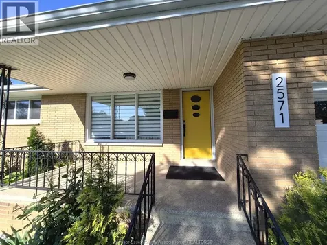 2571 Jos St Louis Avenue Windsor ON N8T 2M4
