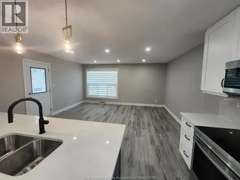 2571 Jos St Louis Avenue Windsor ON N8T 2M4