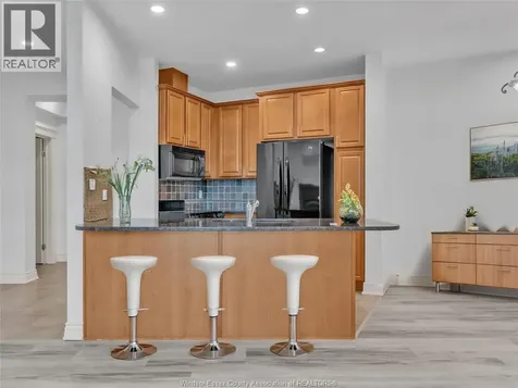 1225 Riverside Windsor ON N9A 0A2