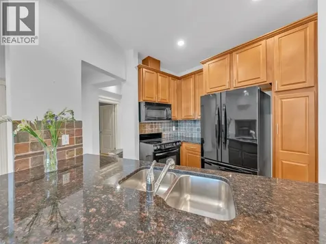 1225 Riverside Windsor ON N9A 0A2
