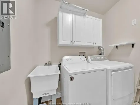 1225 Riverside Windsor ON N9A 0A2