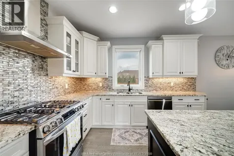 1096 Charlotte Crescent Lakeshore ON N8L 0X8