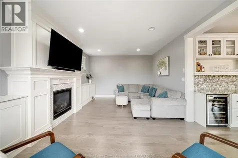 1096 Charlotte Crescent Lakeshore ON N8L 0X8