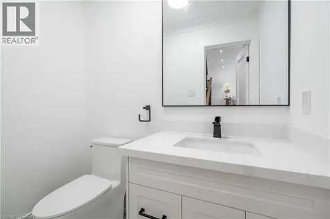 1379 Christina Court Burlington ON L7P 2V8