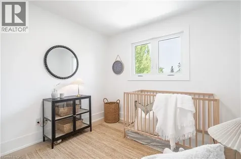 1379 Christina Court Burlington ON L7P 2V8