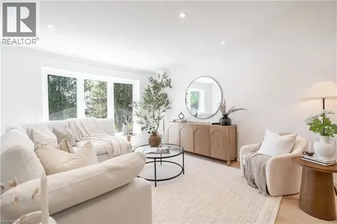 1379 Christina Court Burlington ON L7P 2V8