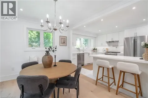 1379 Christina Court Burlington ON L7P 2V8