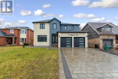 212 Wedgewood Drive Cambridge ON N1S 4P8