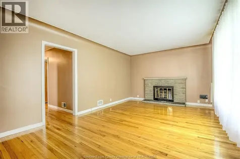 2870 Alexandra Avenue Windsor ON N9E 2J7