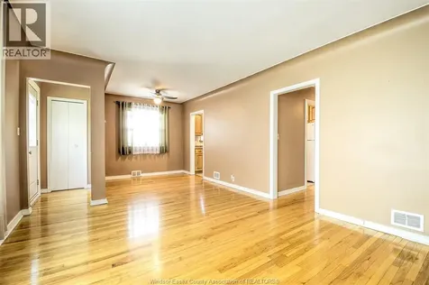 2870 Alexandra Avenue Windsor ON N9E 2J7